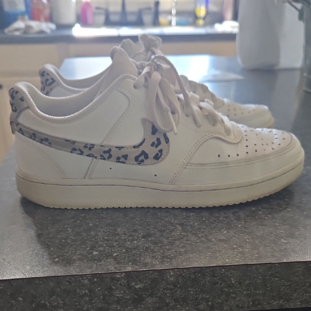 Nike Women's Cream and Leopard Print Sneakers